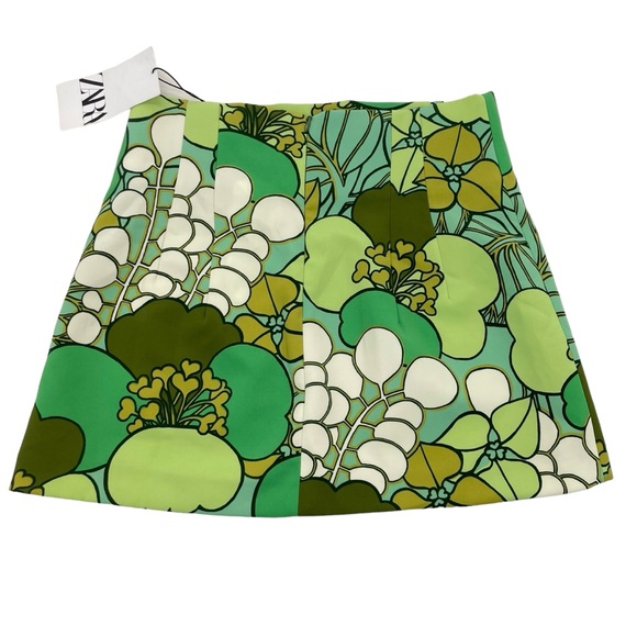 ❣️HP❣️NWT Zara Mini Skirt Medium Green Multi - Picture 2 of 11